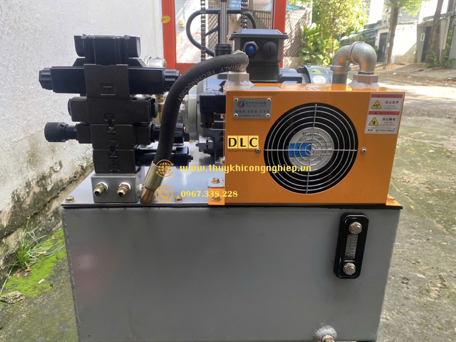 Bộ làm mát dầu lắp đặt trong bộ nguồn